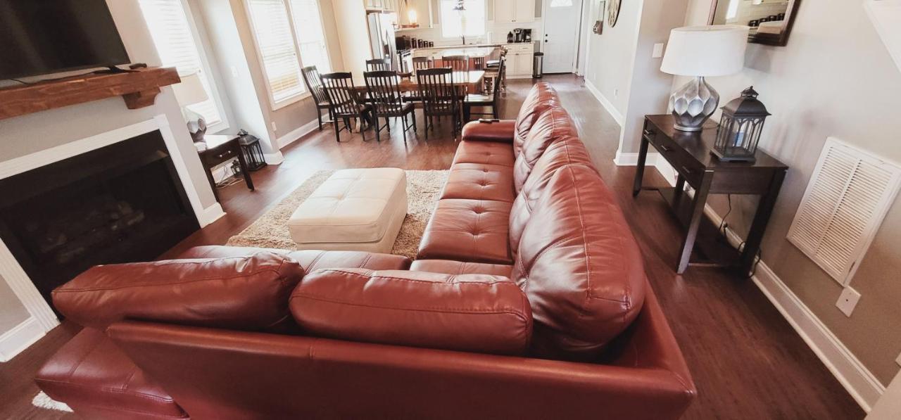 Spacious Deluxe House For You, Your Family And Friends 샬럿 외부 사진